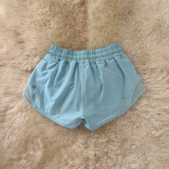 Lululemon Hotty Hot Short II *2.5"
Blue Glow size 2 - Picture 2 of 3